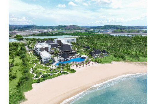 Pullman Lombok Merujani Mandalika Beach Resort