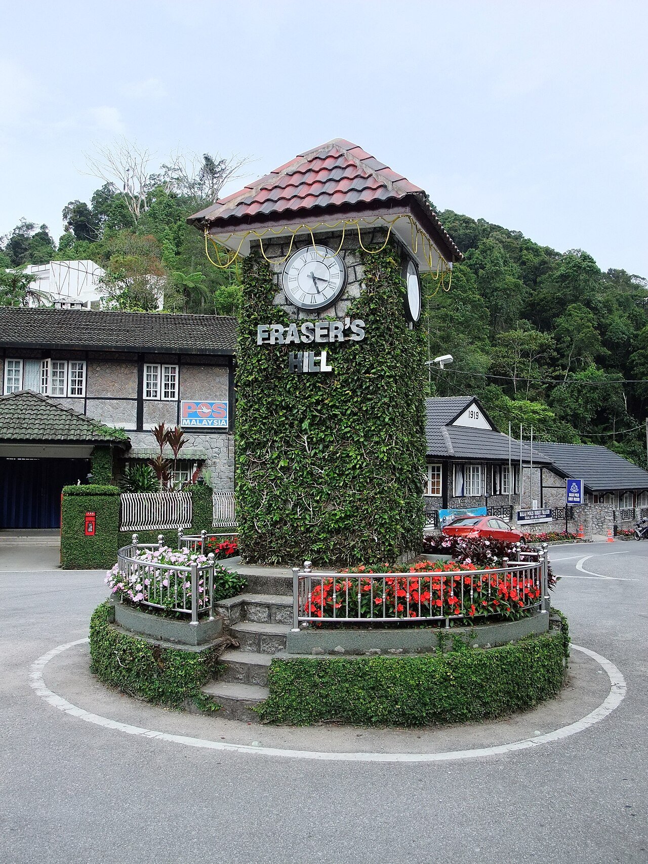 Fraser's Hill Clock Tower.JPG